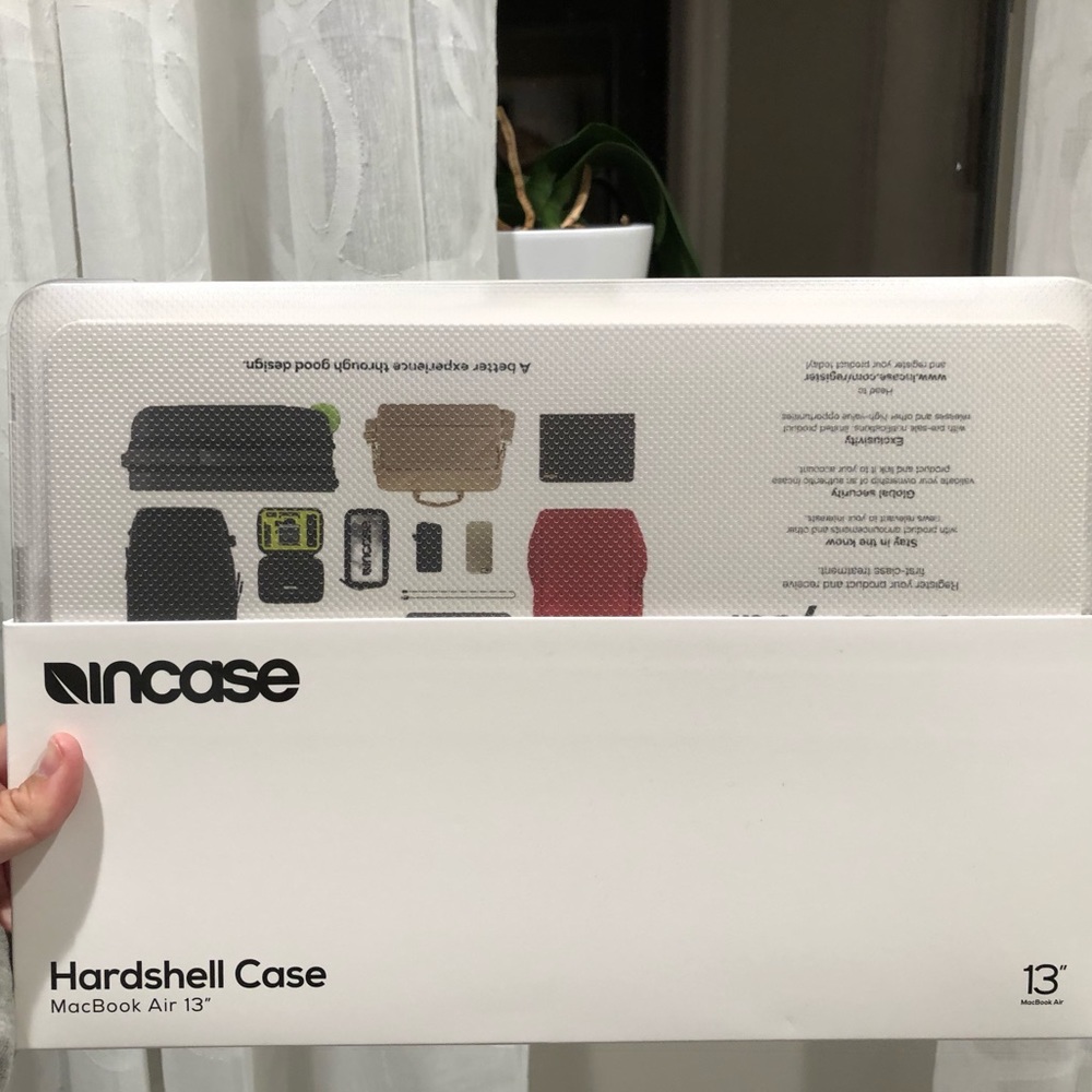 Transparent macbook case